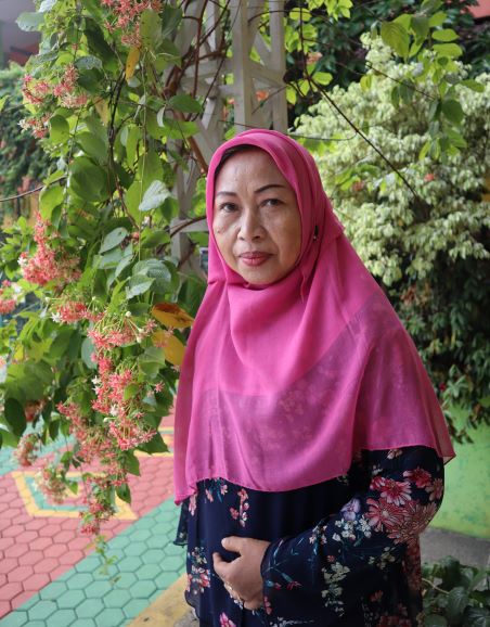 Dra. YUNI MUNIROH