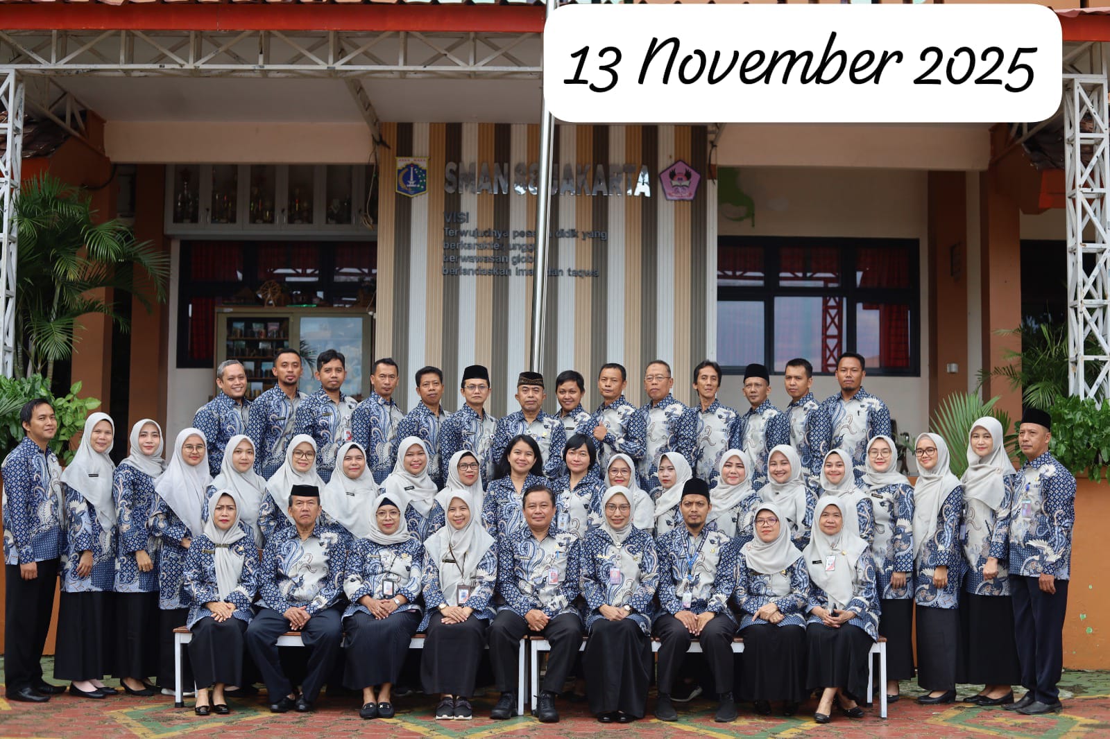 Guru dan Staff SMA Negeri 88 Jakarta